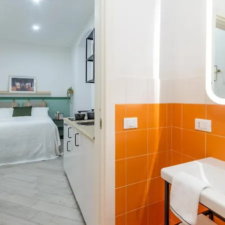 Lovely And Tiny Pied-a-terre In The Center 아파트 트리에스테